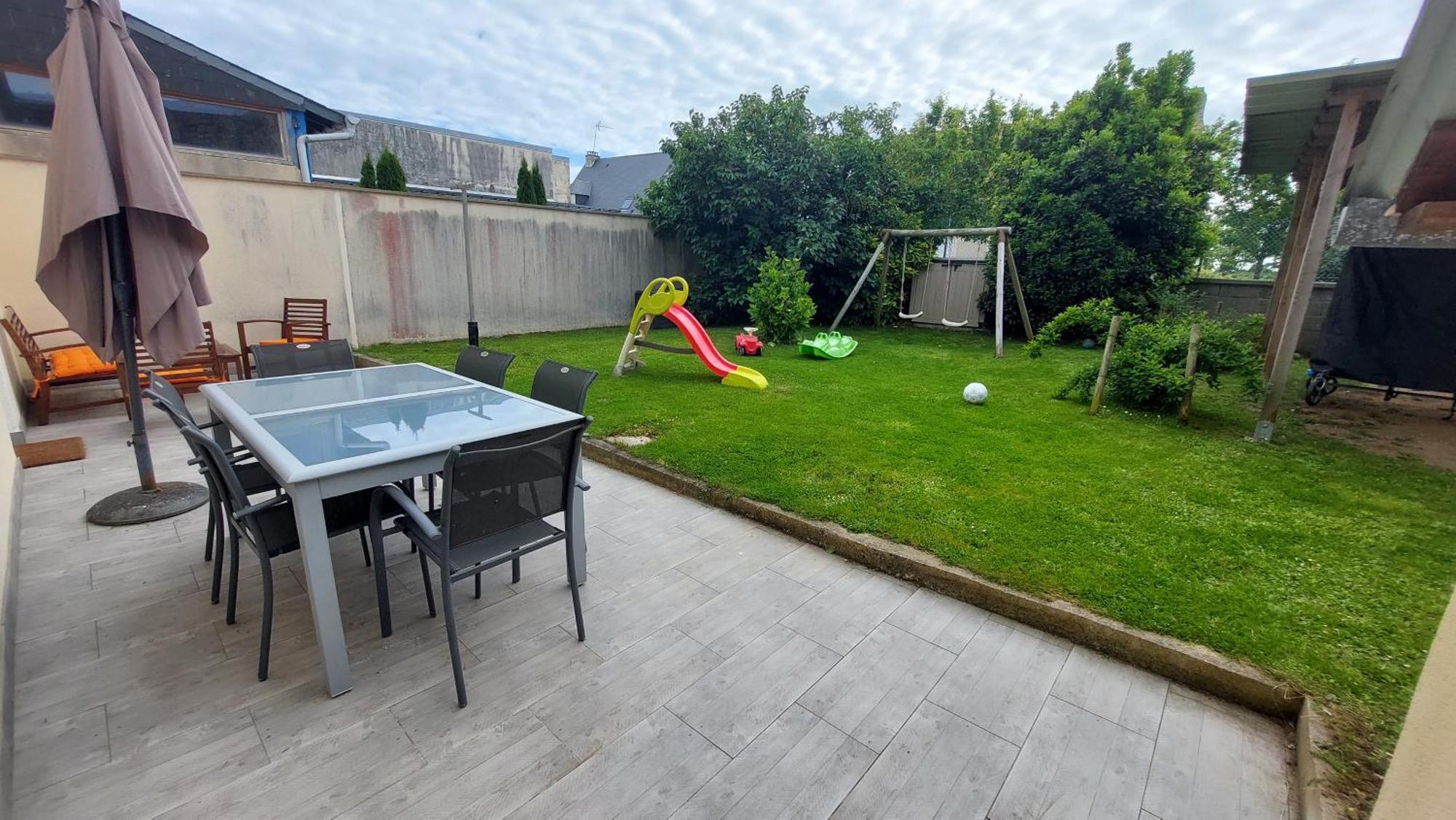 Maison avec jardin, près plages du débarquement, table ping pong, à 800 m d' Omaha beach adaptée jeunes enfants Vierville-sur-Mer Esterno foto