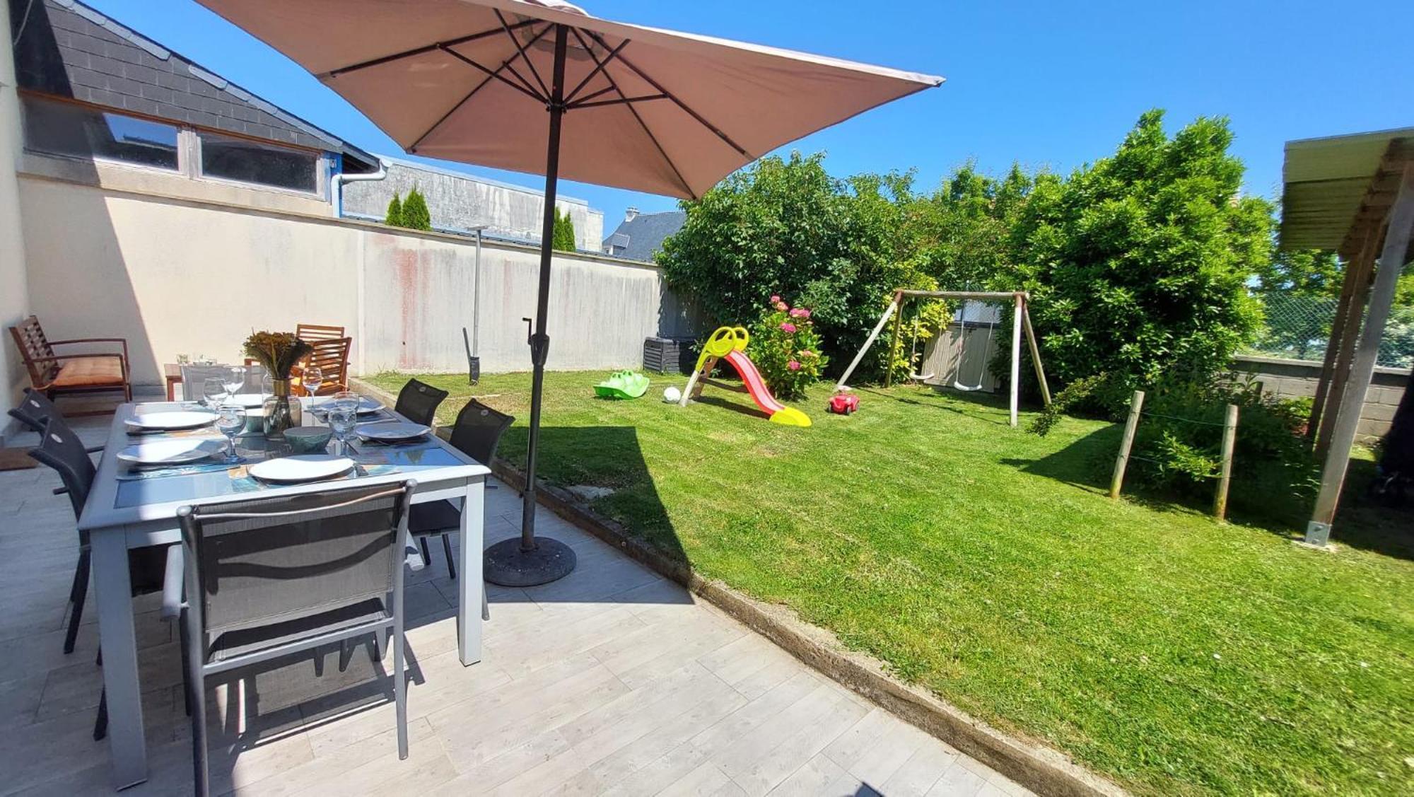 Maison avec jardin, près plages du débarquement, table ping pong, à 800 m d' Omaha beach adaptée jeunes enfants Vierville-sur-Mer Esterno foto