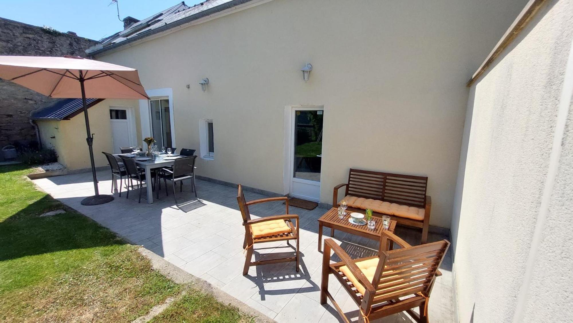 Maison avec jardin, près plages du débarquement, table ping pong, à 800 m d' Omaha beach adaptée jeunes enfants Vierville-sur-Mer Esterno foto