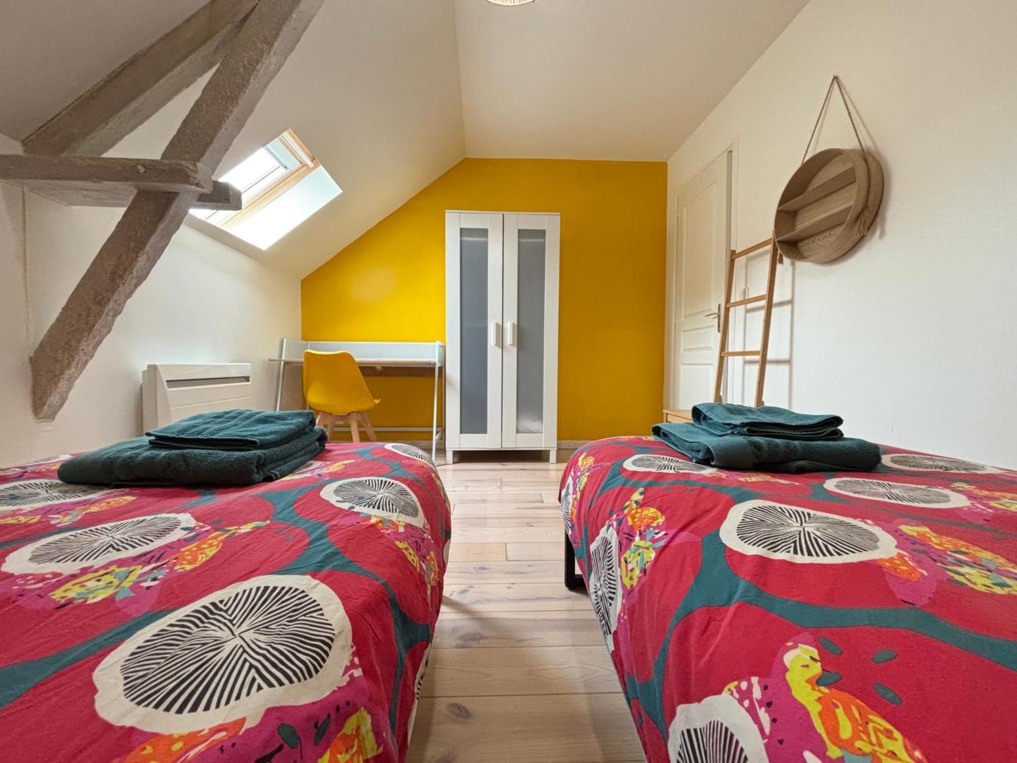Maison avec jardin, près plages du débarquement, table ping pong, à 800 m d' Omaha beach adaptée jeunes enfants Vierville-sur-Mer Esterno foto
